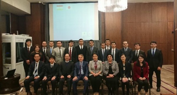 В Душанбе таджикские госслужащие, получившие степень магистра в Японии, рассказали о полученных знаниях