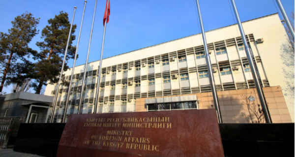 МИД Кыргызстана возмутили слова таджикского генерала, якобы произнесенные им на пресс-конференции