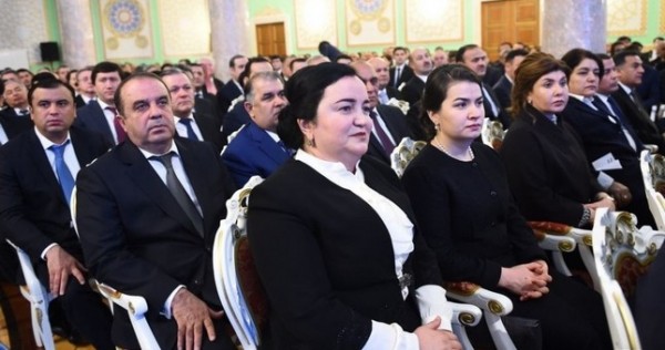 Правительство Таджикистана отвергло предложение об увеличении количества женщин-госслужащих