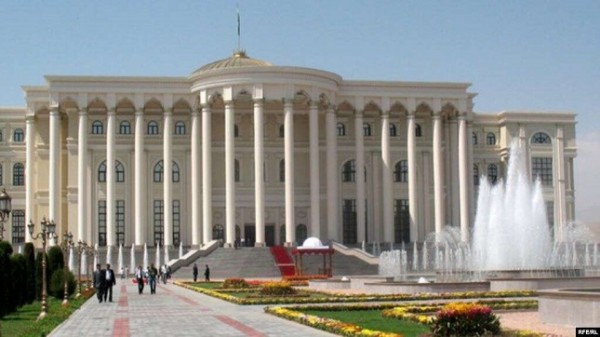 Эмомали Рахмон подписал закон "Об амнистии". Лица, совершившие тяжкие преступления, помилованы не будут