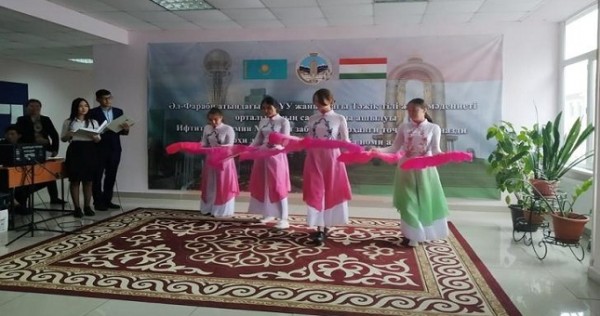 В преддверии Дня государственного языка в Казахстане учрежден Центр таджикского языка и культуры
