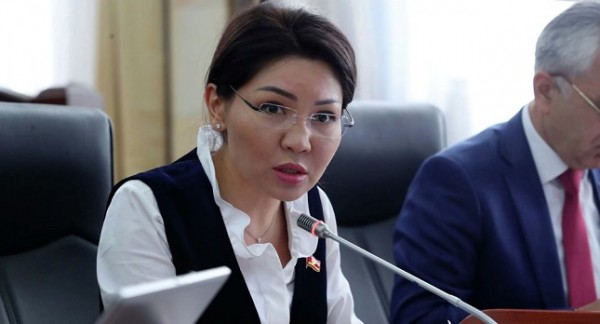 Эльвира Сурабалдиева: Малахов унизил целую нацию и оскорбил весь Кыргызстан