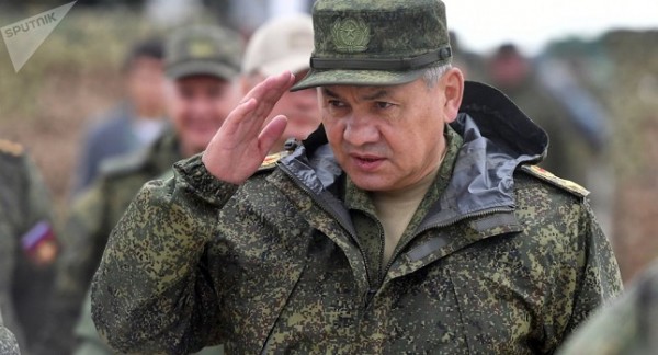 Шойгу вручил награды таджикским военнослужащим на учениях "Центр-2019"