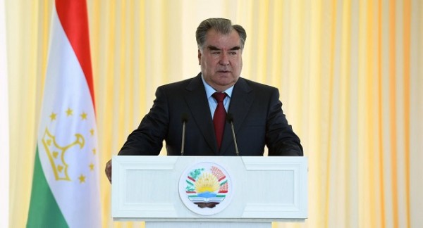 Рахмон поздравил мусульман с праздником Иди Курбон