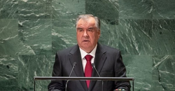 Эмомали Рахмон осудил акции с осквернением Корана и других священных писаний