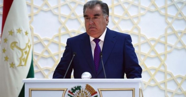 Президент Таджикистана выступил за развитие сотрудничества с Китаем
