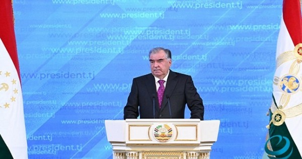 Глава Таджикистана призвал экономить воду и электричество