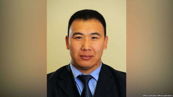 СДПК: Телохранителя Атамбаева подозревают в незаконном распределении служебных квартир