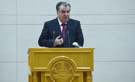 Президент сменил глав авиакомпании «Таджик Эйр» и «Амонатбанка»