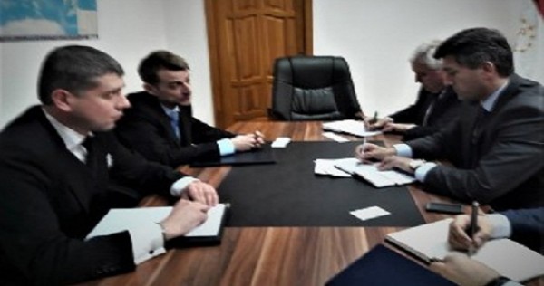 Душанбе и Киев обсудили вопрос о восстановлении авиасообщения