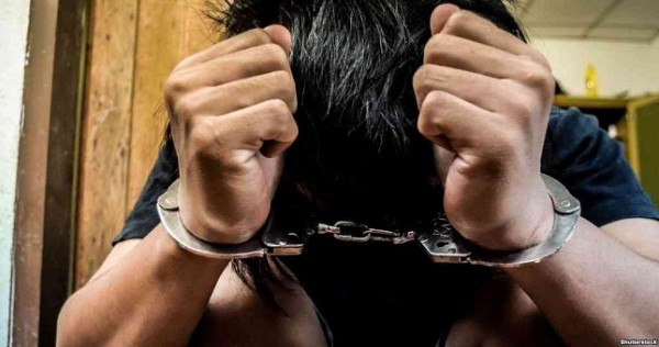 Обвиняемого в пытках майора милиции экстрадировали из Кыргызстана в Таджикистан