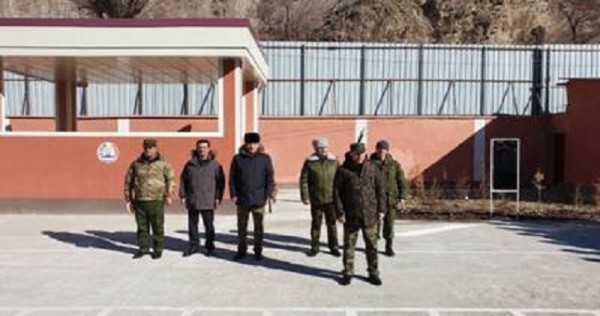 Глава МВД Таджикистана посетил войсковую часть в Хороге