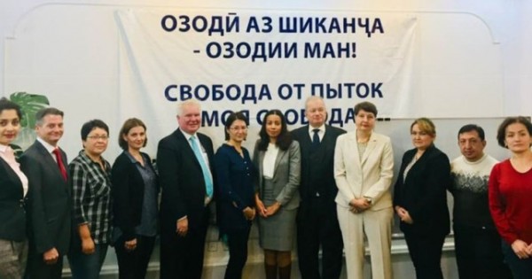 Послы западных стран призывают Таджикистан должным образом расследовать бунт в худжандской колонии