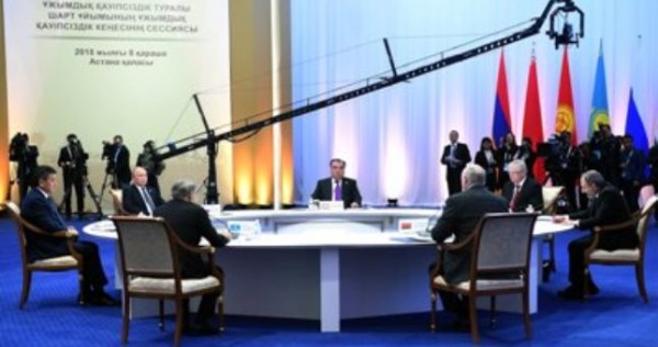 Эмомали Рахмон обратил внимание глав государств ОДКБ на вопросы укрепления таджикско-афганской границы