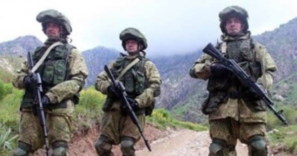 Российские военные уничтожили в горах Таджикистана условный караван с оружием