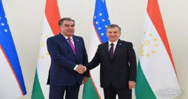 Эмомали Рахмон и Шавкат Мирзиёев провели переговоры в узком формате
