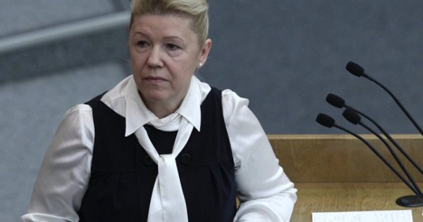Мизулина просит генпрокурора РФ взять под контроль убийство таджички