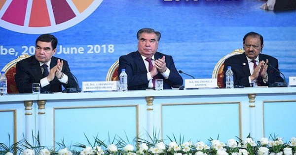 Эмомали Рахмон открыл работу Международной водной конференции в Душанбе