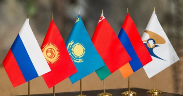 Хикматуллозода: говорить о статусе наблюдателя ЕАЭС для Таджикистана рано