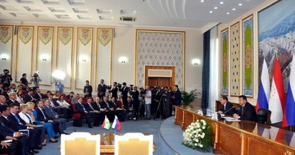 Таджикистан и Россия подписали новые документы о сотрудничестве