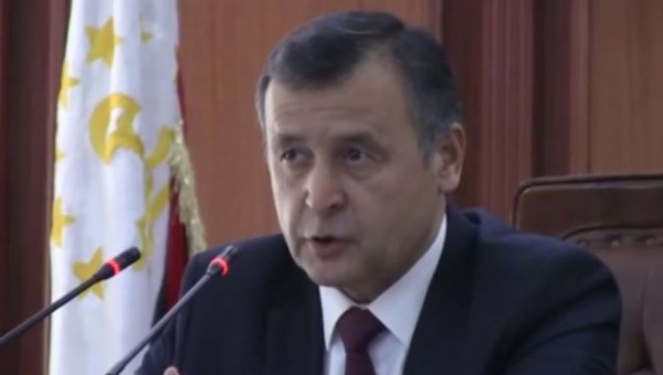 Главу Хатлонской области обвинили в плагиате