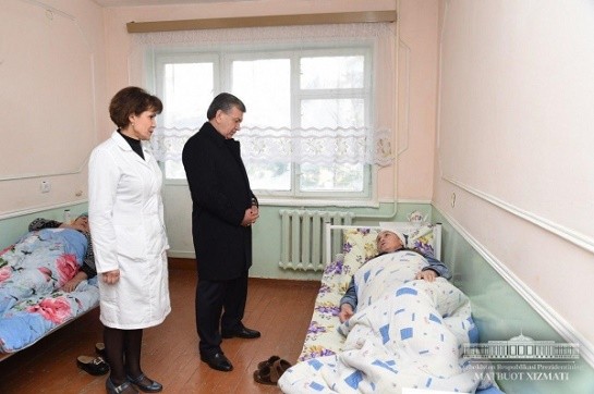 Мать ребенка-инвалида получила от президента Узбекистана квартиру