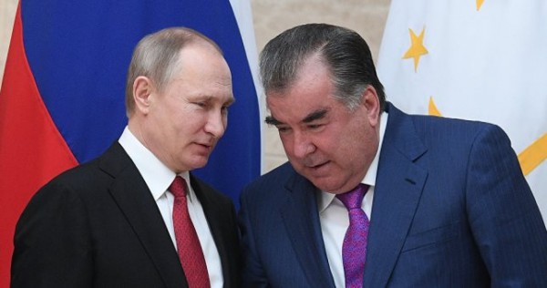Рахмон проведет переговоры с Путиным в Сочи