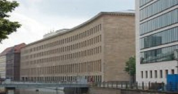 Молодые таджикские дипломаты проходят курсы в Германии