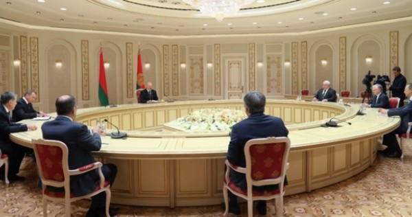 С.Аслов принял участие во встрече глав МИД ОДКБ с президентом Белоруссии