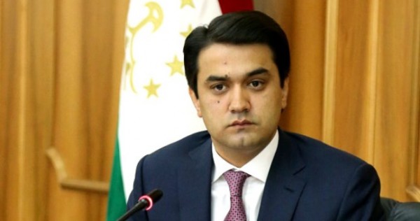Рустами Эмомали поручил принять меры по установлению на рынке «Корвон» современных систем пожарной сигнализации