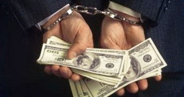 На севере Таджикистана капитан милиции задержан по подозрению в получении взятки