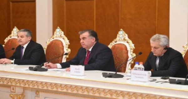 Президент Рахмон выступил на симпозиуме в Душанбе