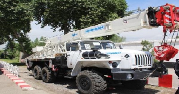 Россия передала КЧС Таджикистана аварийно-спасательную технику