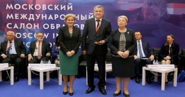 Таджикистан и Россия активируют сотрудничество в области образования