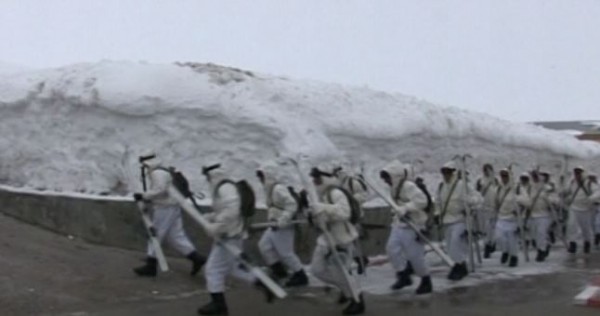 «Снежная кавалерия» разгромила «террористов» в Дарвазе