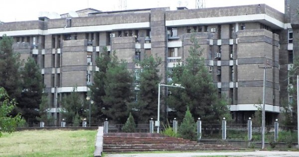В Таджикистане расследуют гибель экс-начальника Генштаба