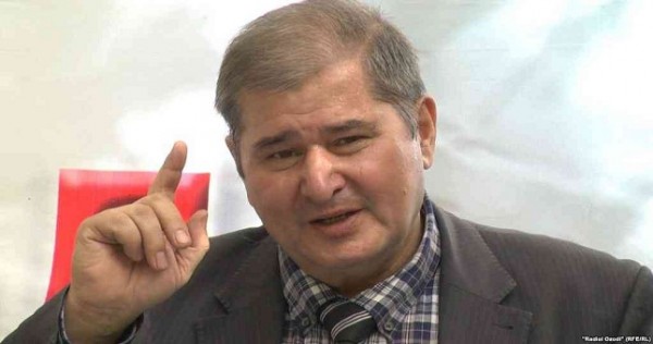 Зоиров призвал президента снизить "напряженность" в обществе
