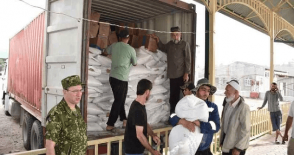 Пострадавшему от стихии населению Вахдата и Рудаки оказана помощь