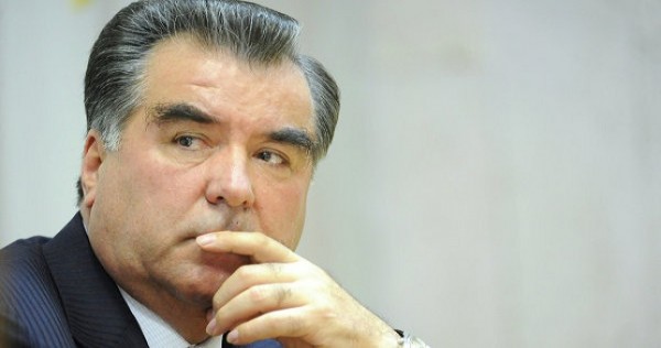 Граждане Таджикистана решат, сможет ли Рахмон вновь избираться в президенты