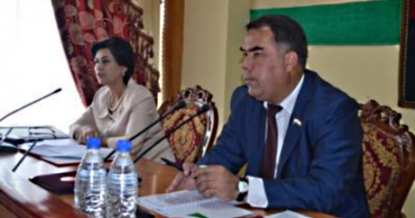 Депутаты Маджлиса народных депутатов города Худжанда рассмотрели насущные проблемы города