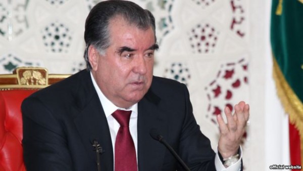 Президент Таджикистана прибыл в Азербайджан