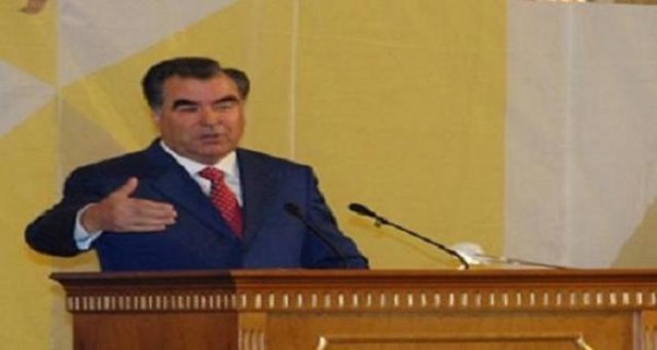 Молодым везде у нас дорога: Рахмон намерен привлекать молодежь в политику