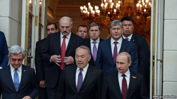 Кыргызстан присоединился к ЕАЭС