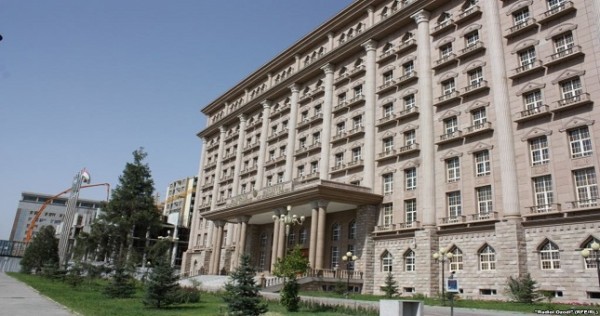 МИД Таджикистана готовится к эвакуации своих граждан из Непала