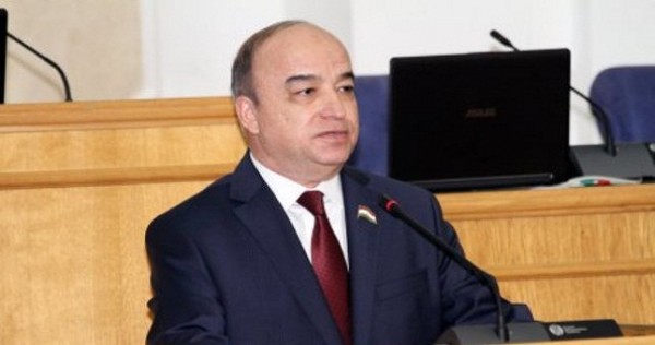 Спикер парламента Зухуров отказался рассматривать вопрос без участия Генпрокурора