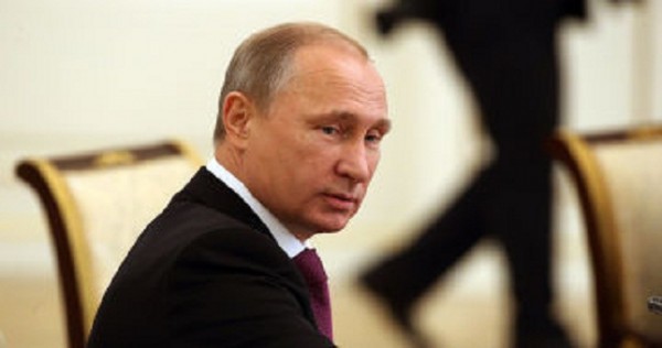 Россия не собирается возрождать империю, - Путин