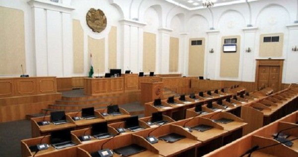 Новый парламент? А кто займет место Жириновского?