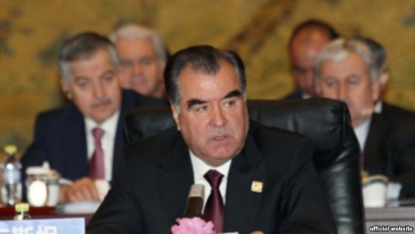 Эмомали Рахмон поехал встречать Навруз на север республики