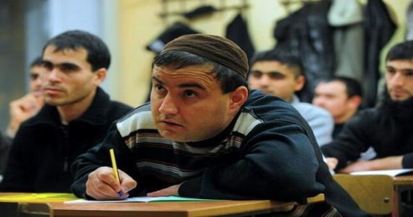 В Узбекистане создадут центры изучения иностранных языков для трудовых мигрантов