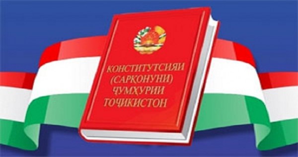 В Душанбе проходит торжественное собрание с участием президента РТ